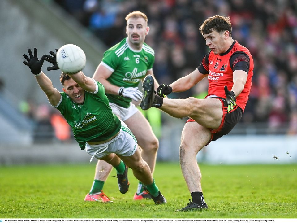 David Clifford, right, and Pa Wrenn, left, in action during last weekend’s highly entertaining Kerry intermediate final between Fossa and Milltown/Castlemaine. Photo: David Fitzgerald/Sportsfile